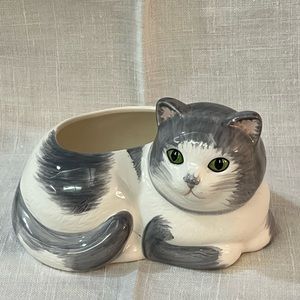 Adorable Vintage Green-Eyed Kitten Planter